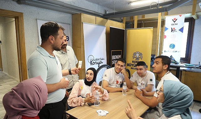 Konya'da Özel Öğrenciler Velespit Müzesi'nde Bisiklet Tarihini Deneyimledi
