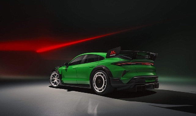 Porsche Taycan Turbo GT, Pirelli Lastiklerle Nürburgring'de 6:55 ile Tarihi Rekor Kırdı