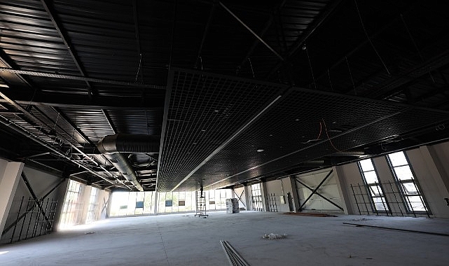 Kartepe'de Spor Salonu İnşası Hızla İlerliyor: Modern Kompleks Yıl Sonunda Hizmete Girecek