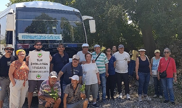 Emekliler Seferihisar'ın Tarihine Yolculuk Yaptı: Gezi Tam Not Aldı