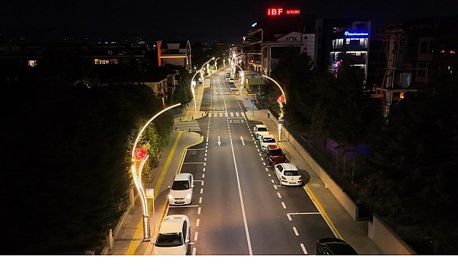 Kocaeli'de cadde esnafından Başkan Büyükakın'a teşekkür: 'Pist gibi oldu'