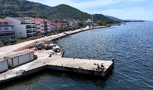 Ulaşlı Sahili'nde 460 Metrelik Dalga Kırıcı Set Taşkın Tehlikesine Son Verecek