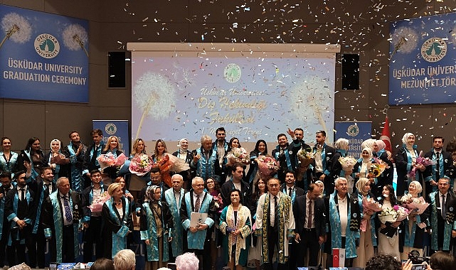 Üsküdar Üniversitesi'nden 156 Yeni Sağlık Profesyoneli: Diş Hekimliği İlk, Tıp İkinci Mezunlarını Verdi