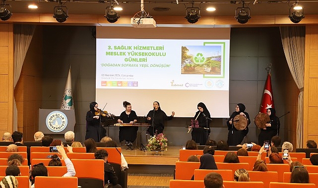 Üsküdar Üniversitesi'nde Yeşil Dönüşüm Vurgusu: Antidepresansız Plazma Bulmak Zorlaştı
