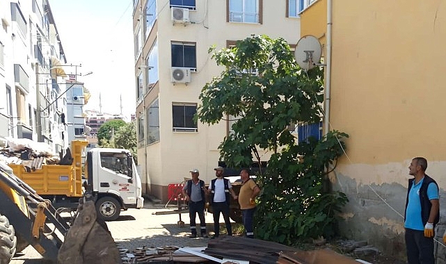 Gemlik'te Yaz Denetimleri: Zabıta ve Temizlik Ekipleri Sahil Mahallelerinde Kapsamlı Çalışma Yürüttü