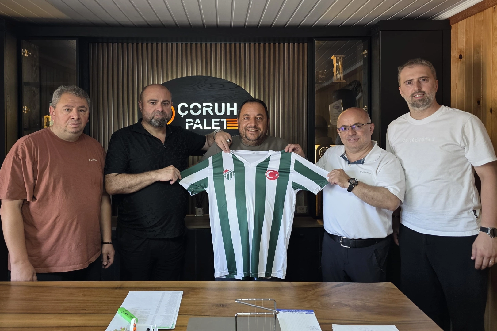 Artvinspor Kadın Voleybolu İçin Bursa'dan Güçlü Destek: İş İnsanı Ayhan Kökli Devrede
