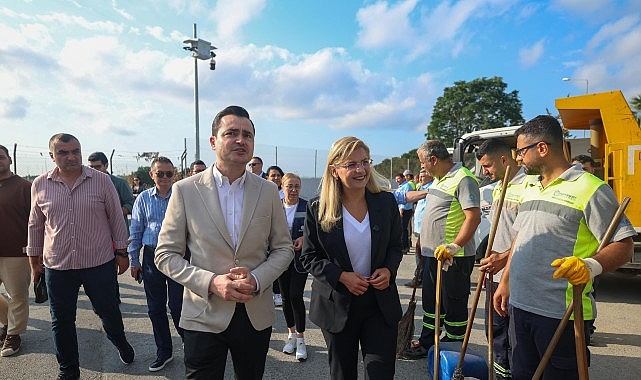 Bakırköy'de Yaz Temizliği Seferberliği: 50 Kişilik Ekip Şenlikköy'de Çalıştı