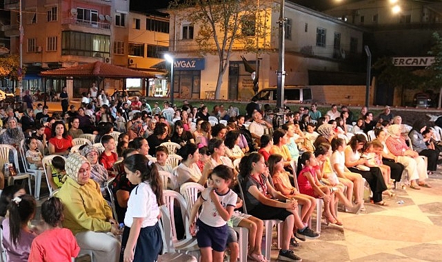 Aydın'da Açık Hava Sineması Keyfi: Başkan Çerçioğlu Yenipazar'da Çocuklarla Buluştu