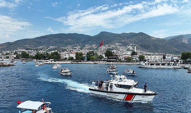 Kabotaj Bayramı’nın 100. Yılı Edremit’te Coşkulu Törenlerle Kutlandı