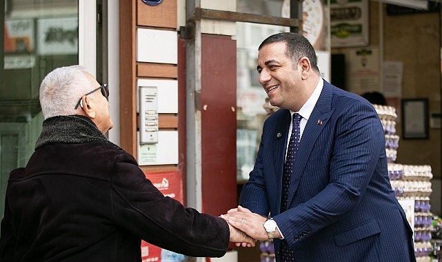 Narlıdere'de Çevre Dostu Devrim: Filler Artık Sokaklarda Geziyor
