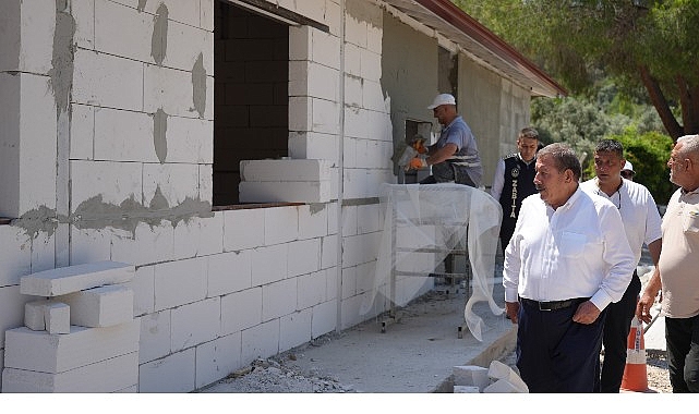 Güllük Sahili'ne Plaj Voleybolu ve Halı Saha: Başkan Topuz'dan Yeni Projeler