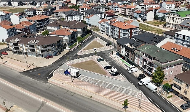 İnegöl Belediyesi Yeni Mahalle'de 11 Sokakta Asfalt ve Kaldırım Çalışmalarını Tamamladı